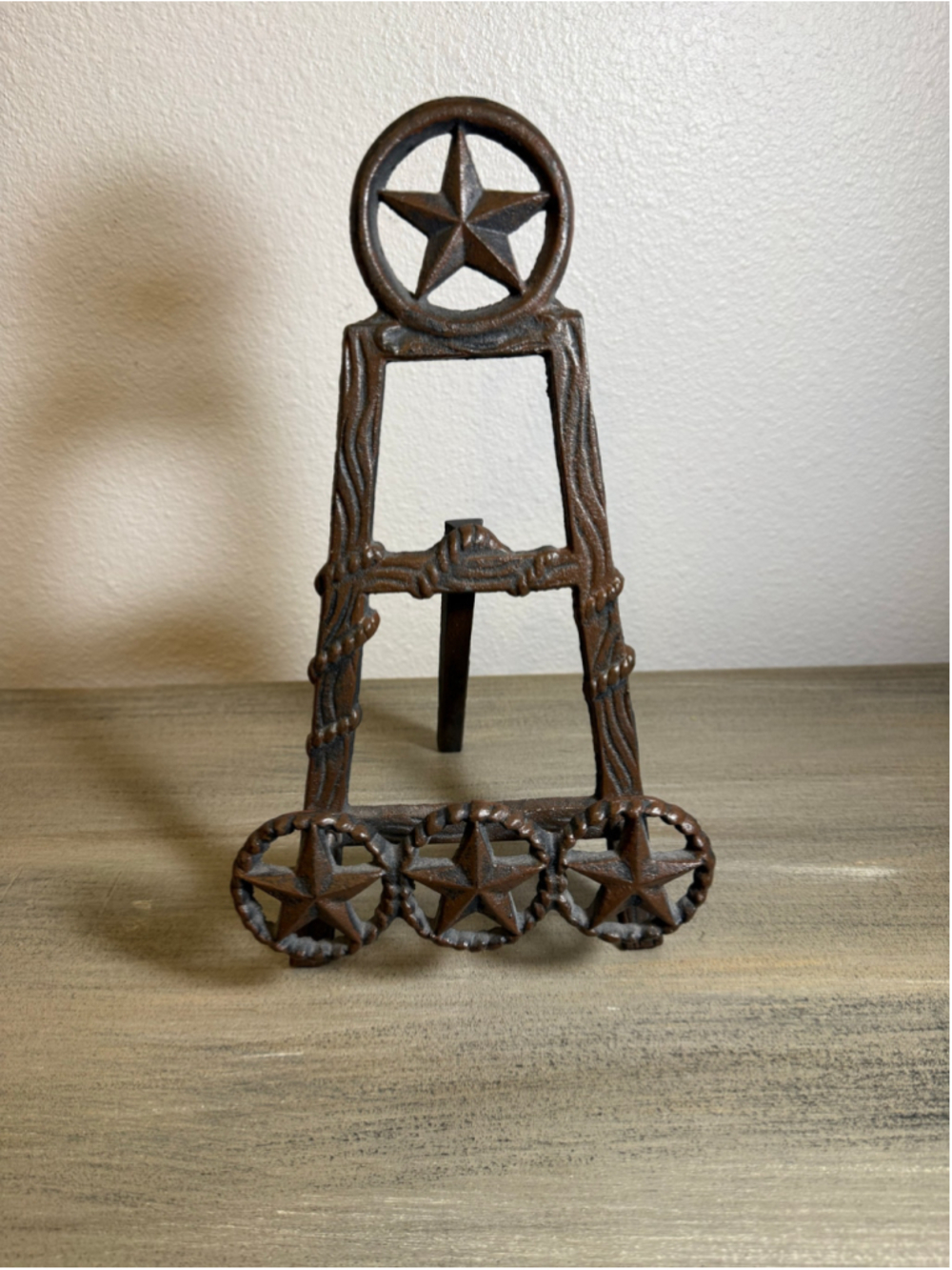 Rustic Cast Iron Texas Star Tabletop Display Easel – Western Horseshoe Style